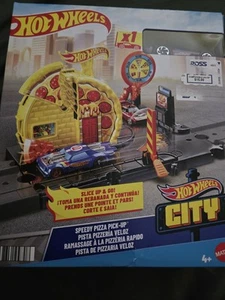Hot Wheels Speedy Pizza Pick-Up with Race Car New in Box - Picture 1 of 2