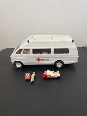 Vehículo furgoneta ambulancia de rescate Mighty Tonka de colección Mighty Paramédico blanco años 70 Foto 1 de 4