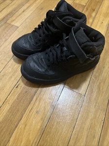 NIKE AIR FORCE 1 Mid (GS) Triple Black Sneaker Size 13.5c Kids 2006 - Picture 1 of 11