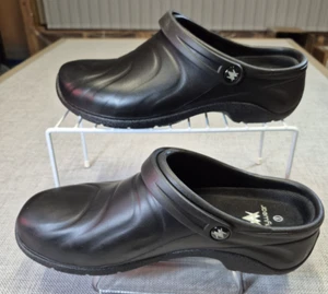 Anywear Zone Clogs Size 9 Black Women's Nursing Restaurant Shoes Slip Resist NEW - Picture 1 of 9