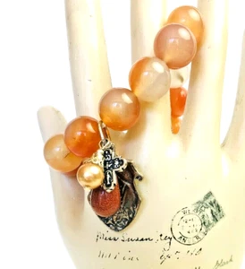 NWT CHRISTIAN Carnelian Beaded Stretch Bracelet w/Cross and Medal 7.5" - Bild 1 von 3
