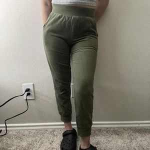 Athletic Works Boy Green Joggers Size 10/12 - Picture 1 of 6