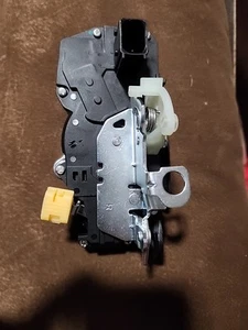 Door Lock Actuator Front Right Passenger Side For GMC Chevy Cadillac 931-304 - Imagen 1 de 3