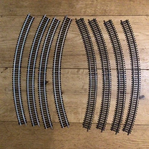 Hornby R609 X 8  3rd Radius Double Curve 00 Gauge Nickel Silver. - Picture 1 of 3