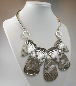 Collar babero chapado en rodio de 12 pulgadas Chico's 6043NE. Nuevo y sin estrenar (como nuevo) - Imagen 1 de 1
