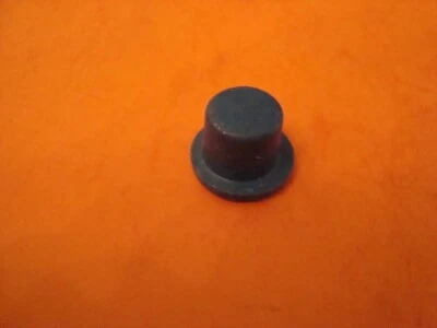 BELLCO Blue #20 (12mm x 15mm) Chlorobutyl RUBBER PLUG CAP SEPTA 100/pk NOS - Image 1 of 3