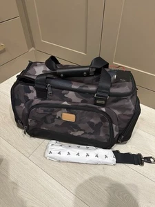 NEW Tumi CHARGE 19.5” Ballistic Nylon Carry On Gym Duffel Bag Travel KHAKI CAMO - Picture 1 of 4