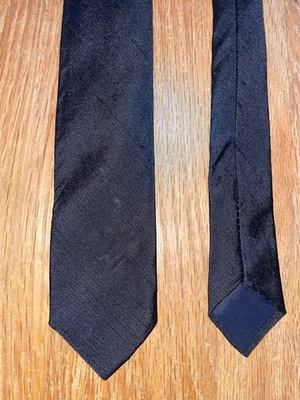 20 世纪 80 年代 Doneagle 窄黑色领带 — 第 1/4 张图片