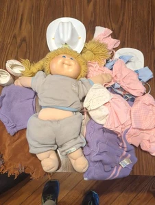 Cabbage Patch Kid Baby Puppe Coleco 1982 Xavier Roberts blond blaue Augen - Bild 1 von 5
