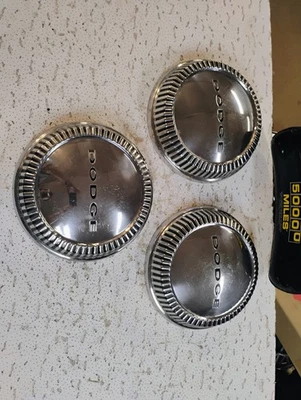 Tampas de centro vintage OEM Mopar/ Dodge 10" Poverty Dog Dish - vendidas como individuais - Imagem 1 de 4