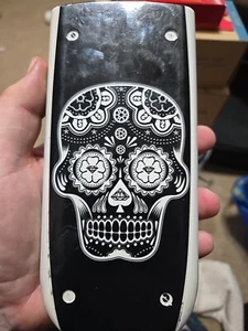 Calculadora gráfica de color Texas Instruments TI-84 Plus CE - negra con calavera de caramelo - Imagen 1 de 3