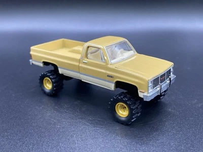 GMC Sierra K2500 1986 camioneta elevada 4x4 1/64 diecast camioneta Greenlight personalizada K10 Foto 1 de 4