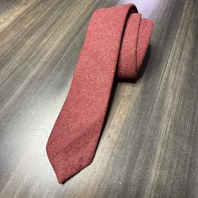 Corbata con textura Oscar de la Renta Cashner nudo borgoña Foto 1 de 3