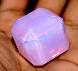 Opale rosa naturale 120 ct taglio cubo Welo certificato australiano pietra preziosa non trattata - Foto 1 di 9