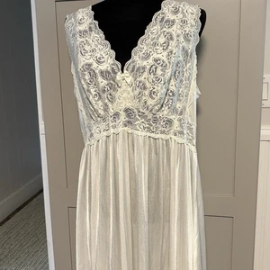 Shadowline Nightgown Women's Silhouette Sleeveless Long Gown Ivory 2X Satin Lace - Picture 1 of 12