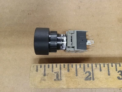 Fuji Electric AH165-2FL E3 Round Push Button Switch - Image 1 of 4