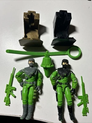 Lote De 2 FIGURAS DE ACCIÓN DE COLECCIÓN HASBRO 1993 G.I JOE COBRA FIREFLY BATTLE CORPS UV Foto 1 de 2