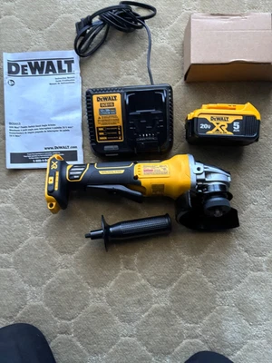 KIT de amoladora angular sin escobillas DeWalt 20V Max XR 4,5" con freno DCG413 Foto 1 de 4