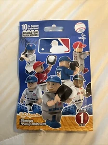 Ayo Sports Buildable Figure Minifigure Series 1 Sealed Package - Picture 1 of 7