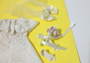 KENNER DARCI WEDDING BELLE GOWN DRESS BOUQUET SHOES 70'S VEIL CLOTHES COVER GIRL - Picture 1 of 4