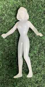 Vintage 1996 Marvel Fantastic 4 Invisible Woman Sue Storm Actionfigur 4 Zoll - Bild 1 von 3