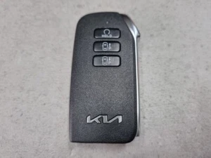 Genuine 95440 AT010 OEM FOB Smart Key + Key Blank for Kia Niro 2023-24 - Picture 1 of 5