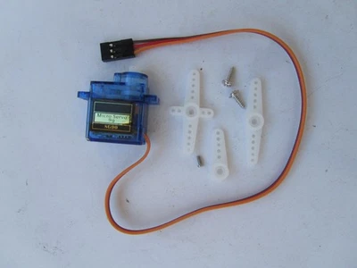 Servomotor / Micro Servo 9g - SG90 - Modellbau in OVP-Beutel (3) - Bild 1 von 2