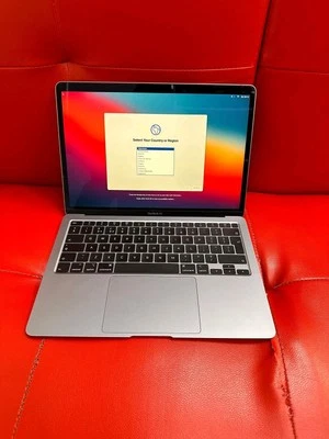MacBook Air 13-inch A2179 Core I5-1030NG7 2020 - Image 1 of 3