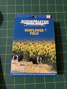 HO Scale Walthers SceneMaster 949-1119 Sunflower Field Kit - Picture 1 of 2