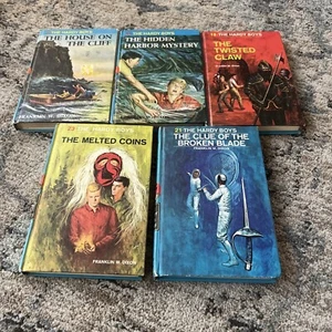 The Hardy Boys HC Lot of 5  Books 2,14,18, 21,23 Franklin Dixon - Foto 1 di 10