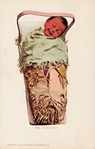 Postal Tribulación Nativo Americano Papoose-Antiguo c1903 D1 - Imagen 1 de 4