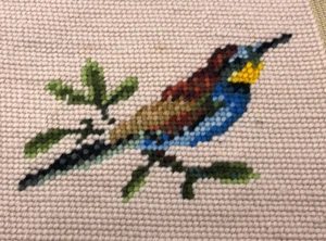 Vintage Nadelspitze fertig Vogel Wandteppich Kunst rahmenbar Cottagecore Tanager 8x7 - Bild 1 von 4