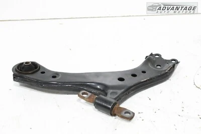Toyota Camry 2018-2024 tracción delantera derecha suspensión brazo de control inferior OEM Foto 1 de 4