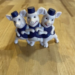 McDonalds Happy Meal 2010 Shrek The Third 3 Little Pigs (no sound) Pre-owned - Picture 1 of 5