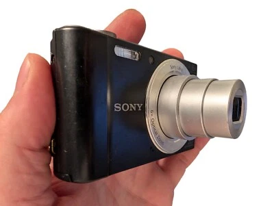 Sony Cyber-shot DSC W810 Optical Zoom 20.1mp Lens Doesn't Retract Fully Faulty  - Image 1 of 4