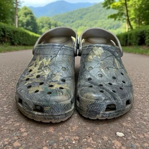 CROCS Dual Comfort Crocband Clogs Realtree Camo Sandals m/10 w/12 - Picture 1 of 5