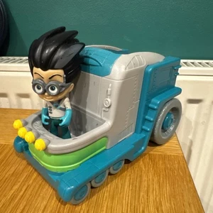PJ Masks ROMEO and ROMEO'S LAB VEHICLE Just Play Action Figure 2017 - Picture 1 of 6