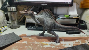 IN STOCK Nanmu 1/35 Spinosaurus Supplanter Figure Animal Dinosaur reddish brown - Picture 1 of 7
