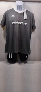 Adidas Men 's Soccer Jersey Size L - Picture 1 of 8