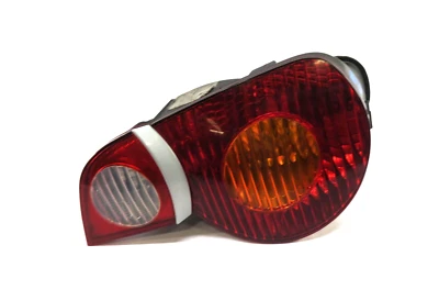 BMW Z4 (E85) 2003-2005 LUZ TRASERA DERECHA LUZ FRENO LÁMPARA (PLATA TITANIO 354 MOLDURA) Foto 1 de 4