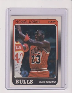 1988-49 FLEER #17 MICHAEL JORDAN - CHICAGO BULLS - BACK TOP EDGE HAS STAIN - Picture 1 of 2