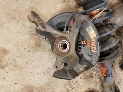 Toyota Yaris 2006-2019 pasajero husillo delantero derecho nudillo OEM Foto 1 de 4