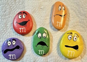 M&M handpainted Geocaching Trackables - activate through Geocaching.com - Picture 1 of 6