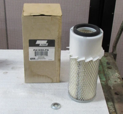 NEW BALDWIN FILTERS AIR FILTER ELEMENT PA1690-FN - Image 1 of 4