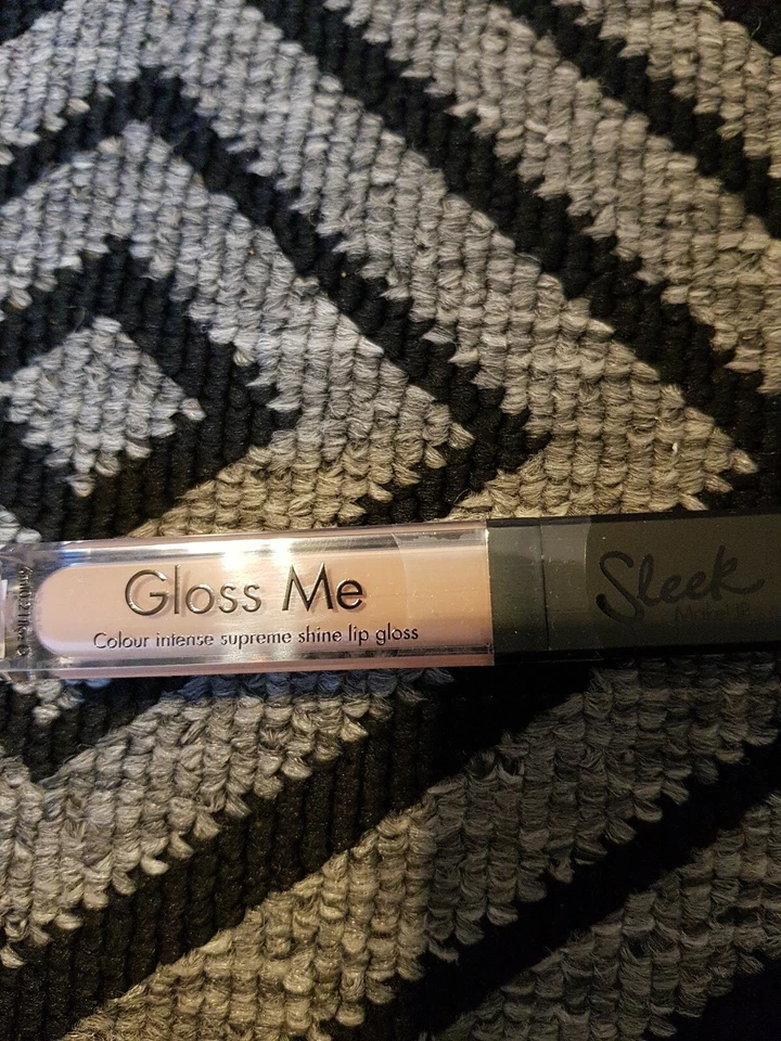 Sleek gloss Me Lip gloss (angel falls), 6ml  - Image 1 of 1