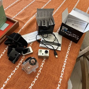 GoPro Hero v1 Original Includes Case - Picture 1 of 6