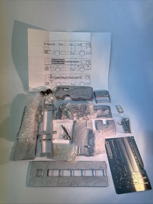 SMTS Escala 1/43 SP3 - Team Lotus Coche de Carreras Transportador Hoja de Oro - Rojo/Blanco Foto 1 de 4