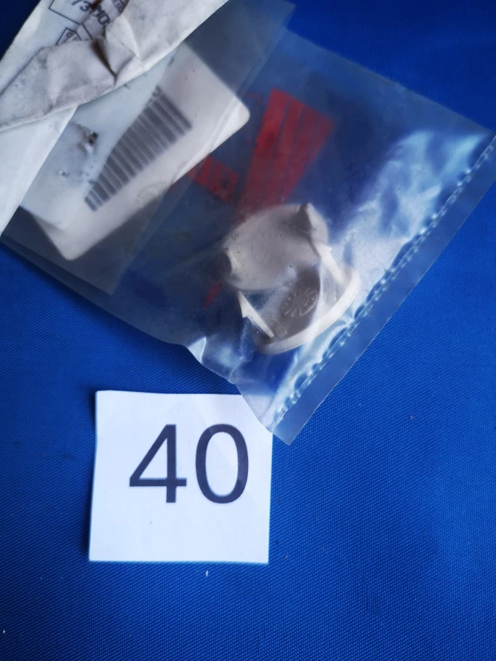 mostrina interna lancia y cod 735290775 - Immagine 1 di 1