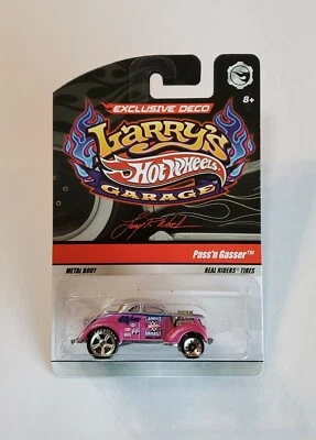 HOT WHEELS LARRY'S GARAGE CHASE INITIALS PASS N GASSER REAL RIDERS PINK 1/64 - Image 1 of 4