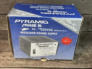 Nuovo Vecchio Stock Pyramid PS-12 Fase III Alimentatore Regolato 13.8V DC-12 AMP - Foto 1 di 4